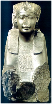 Busto di Amasi II, della XXVI dinastia saitica. Sotto il suo regno Cambise invase l'Egitto