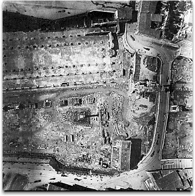 Veduta aerea del Comitium e dell'arco di Settimio Severo